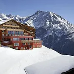 Alpenfriede 4* 솔덴