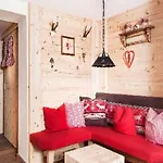 Hotel Alpenfriede 4*