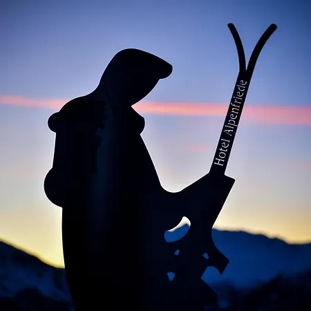 Alpenfriede فندق 4*